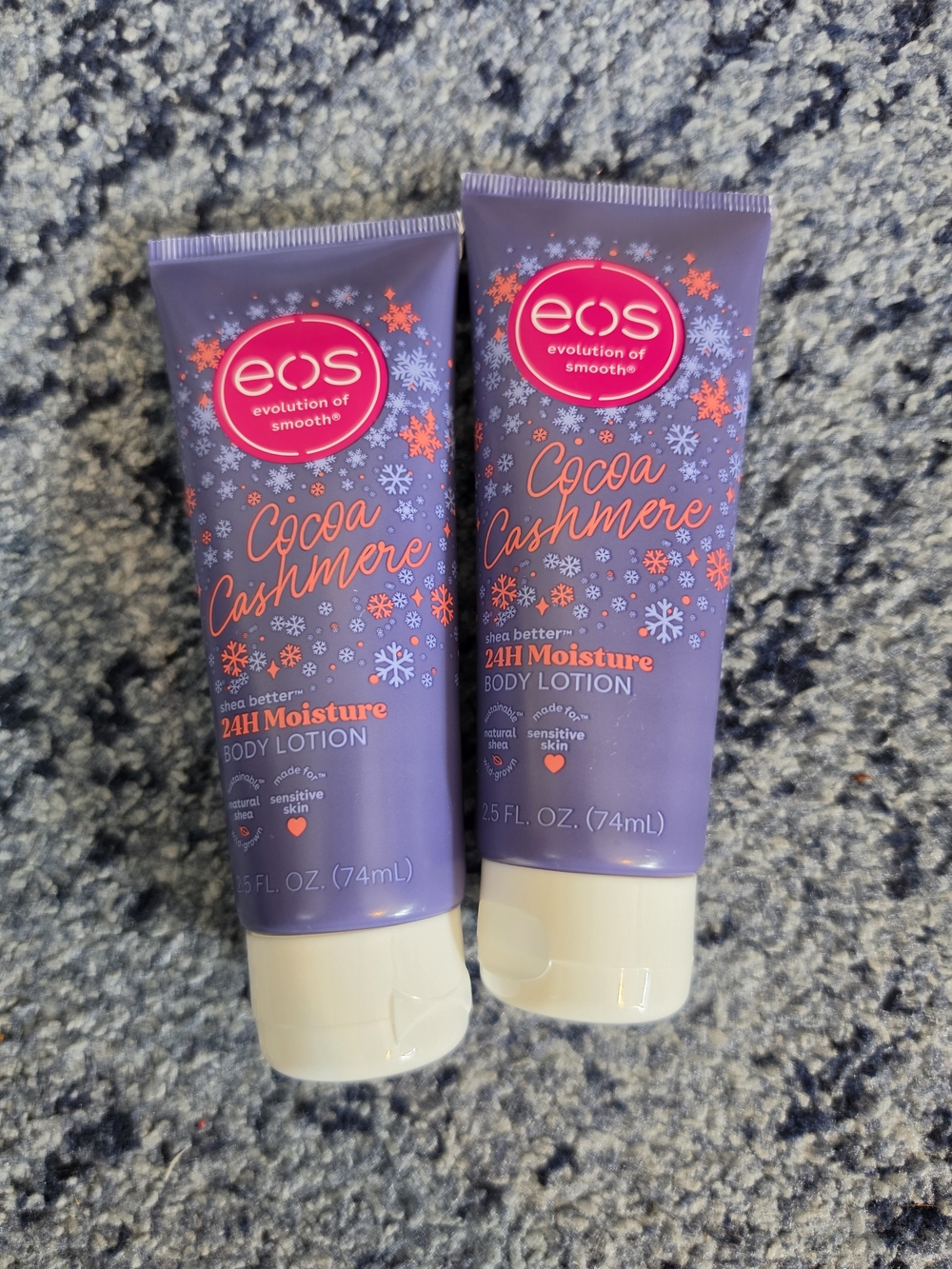eos Cocoa Cashmere 24H Moisture Body Lotion - Purple & White